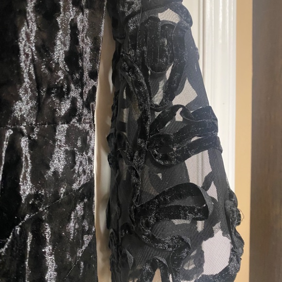 Lauras Black Velvet, Off the shoulders cocktail dress - Picture 3 of 7